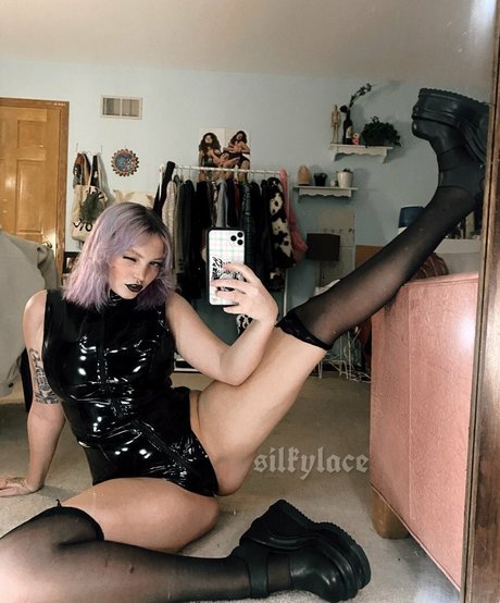 Silkylace0 ヌードモデル 写真