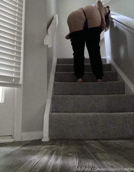 巨乳 射精 OnlyFans ホットセクシー 画像