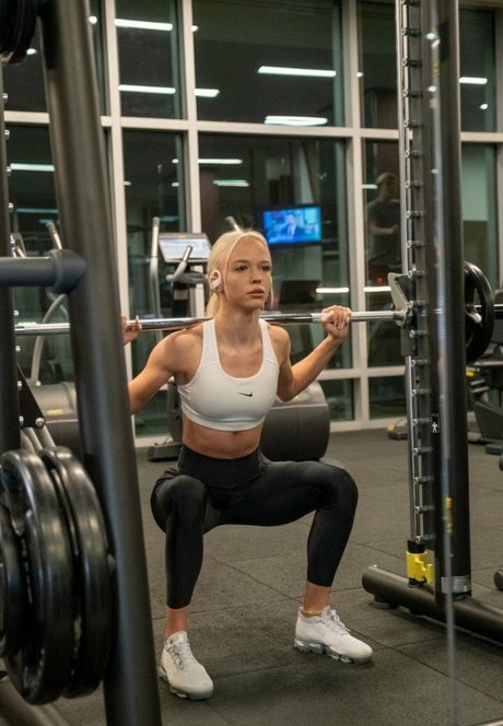 潮吹きマンコOnlyFans セクシーヌード 写真