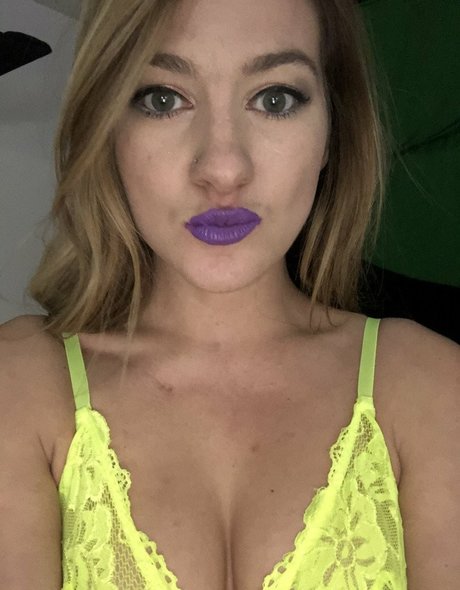 taystits ポルノスター 写真