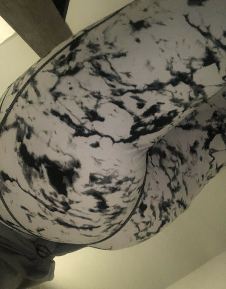 taystits ポルノモデル 画像