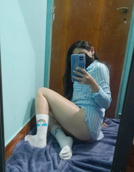 tuerys スター 裸 画像