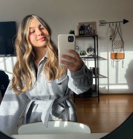 成熟した異人種間OnlyFans ヌード 写真