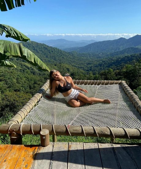 美しいベイビーOnlyFans ホット裸 画像