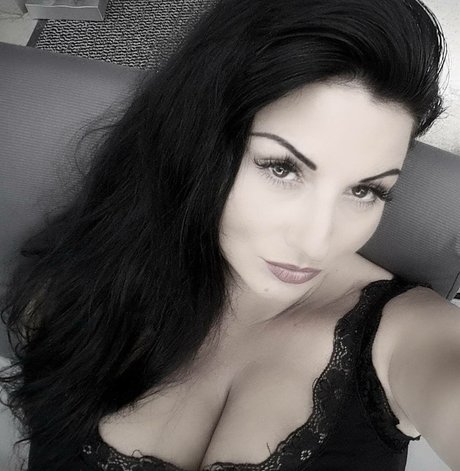 Rita Kyslinger ポルノモデル 写真