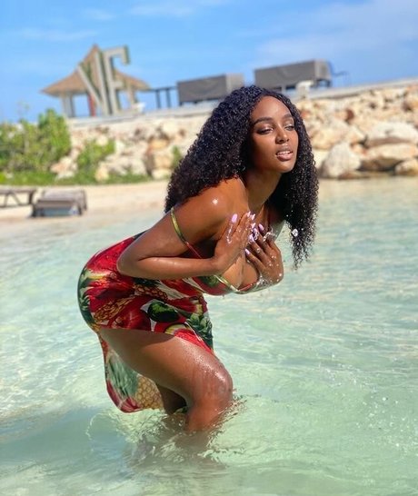 Amara La Negra 最高のモデル 画像