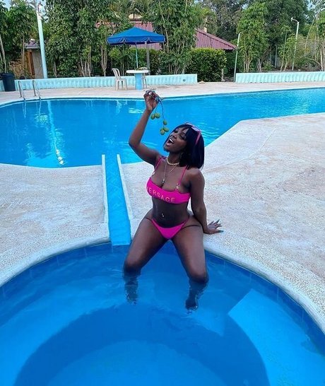 Amara La Negra ポルノスター エロティック 写真