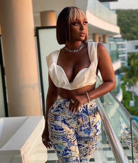 Amara La Negra 無料のスター アーカイブ