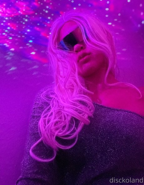 disckoland 高品質のポルノスター 写真