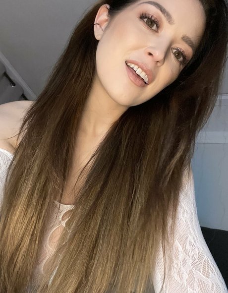 Tessafowler ポルノスター 美しい ギャラリー