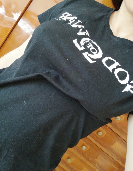 小柄なブロンドの熟女OnlyFans ホット 写真