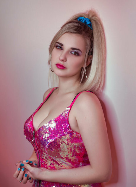 gassygirldolly ポルノスター 無料 画像