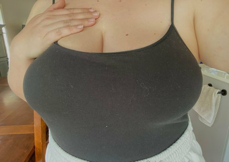 黒檀の小人OnlyFans ベスト 写真