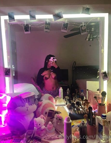 wholelottalaya 限定スター 写真