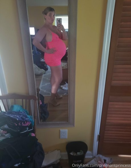 pregnantprincess セクシーなスター 写真