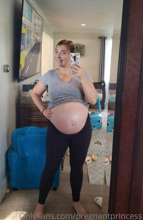 pregnantprincess ポルノスター 写真