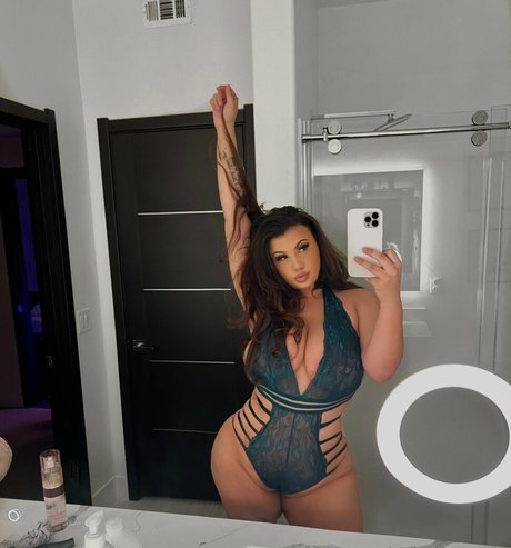 nightlynessa トップモデル 画像