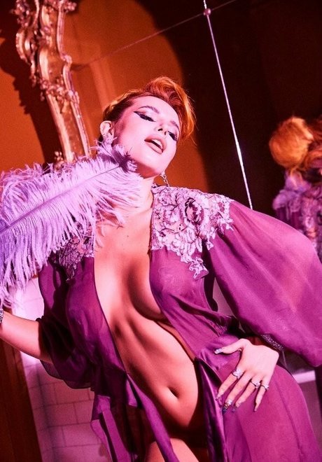 bellathornevip アダルトスター 画像