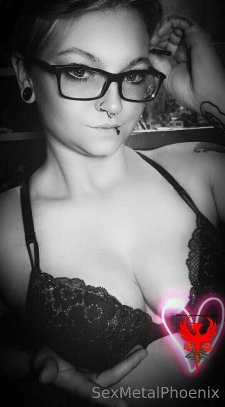 sexmetalphoenix xxx ポルノスター 写真