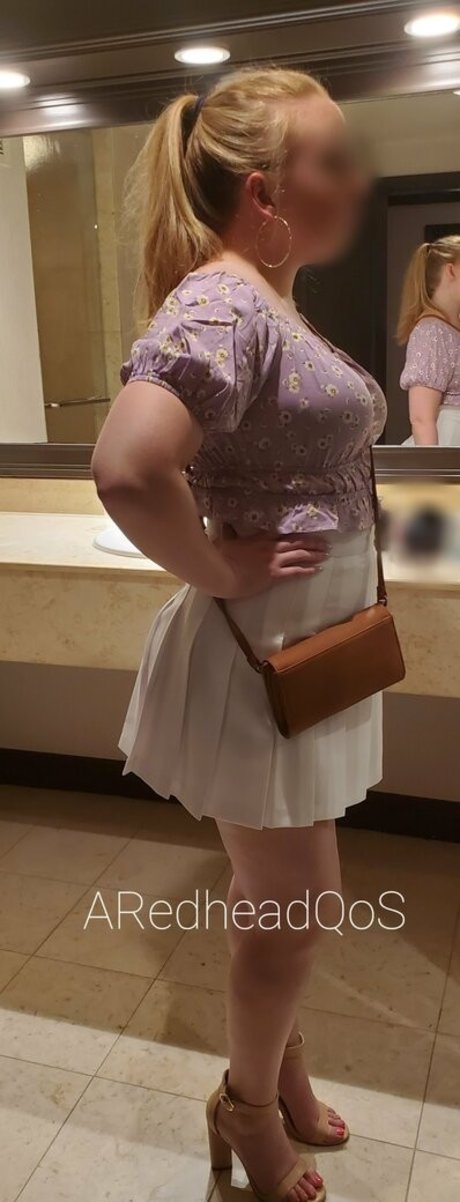 aredheadqosfree トップモデル 画像