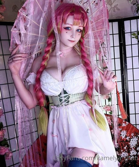 Kamelya chan ポルノスター アート 画像