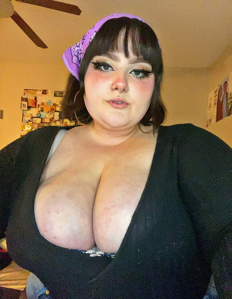 animetiddiezluver かわいいポルノスター 写真