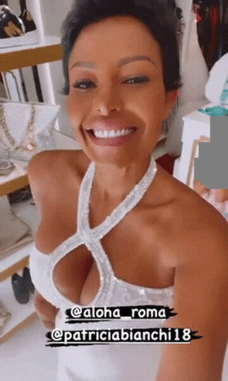 小柄で痩せたOnlyFans エロチック 写真