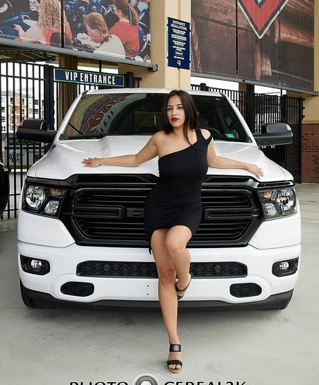 Meli Kissmyspickass ポルノ女優 ギャラリー