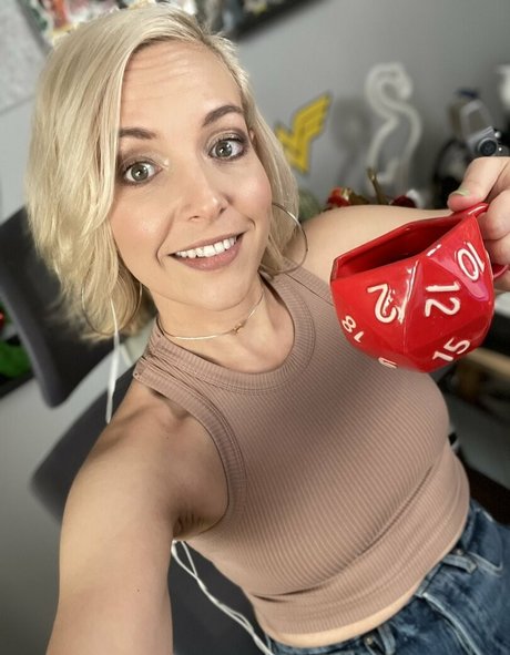 Emma Fyffe ポルノスター 画像