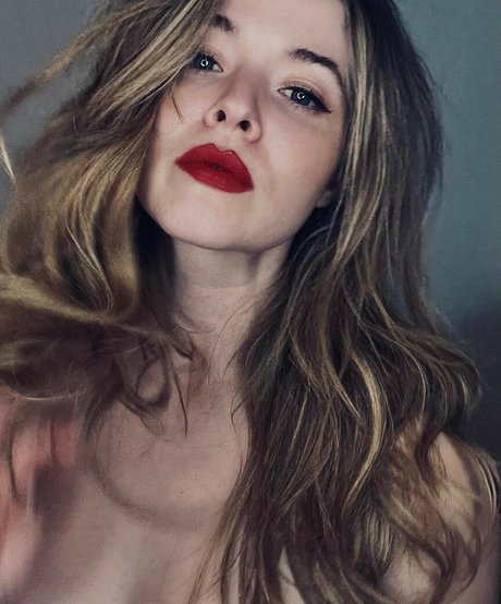 Sasha Pieterse HDスター アーカイブ