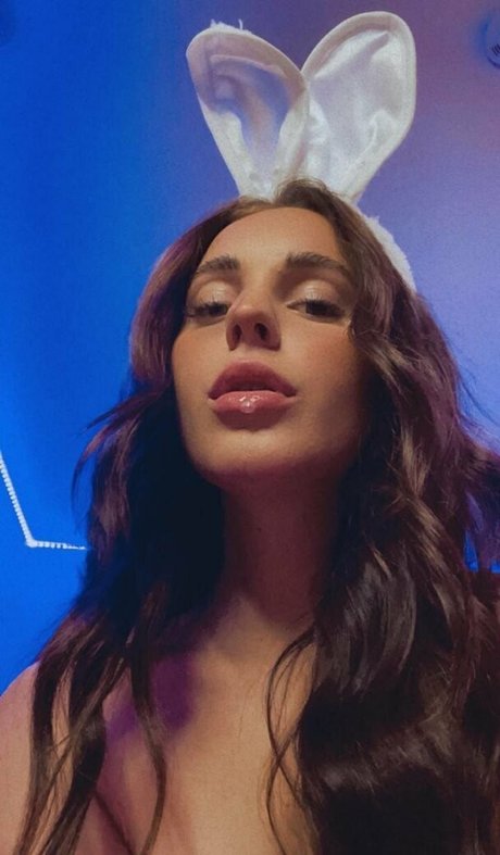 Taviasky ヌード女優 画像