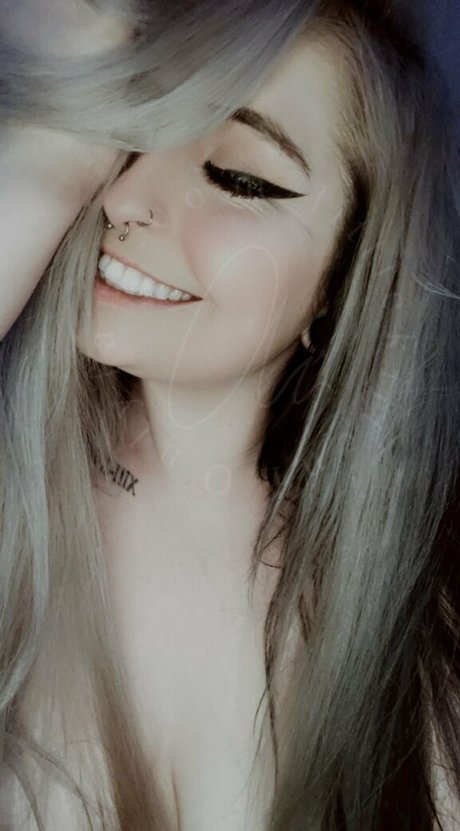 littlekittenn ポルノスター ヌード 写真