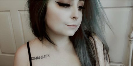 littlekittenn ヌードモデル ギャラリー