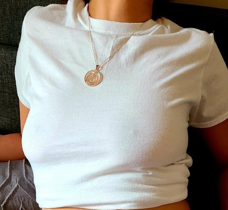 女装オンリーファン 無料セクシー 画像