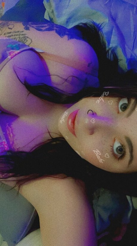 coralinebb 可愛いモデル 写真