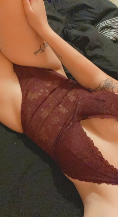 coralinebb ポルノスター ホット 写真