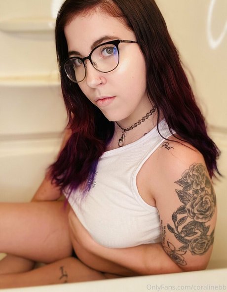 coralinebb スター ヌード 画像