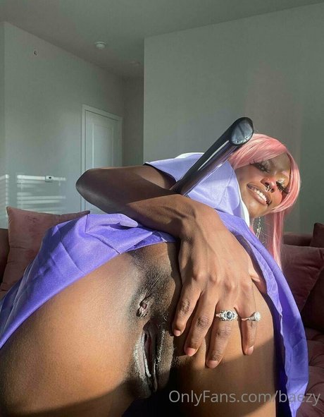 BBCフェイシャルOnlyFans ポルノグラフィック ギャラリー