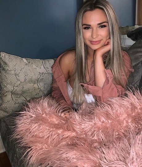 ゲイのラフなOnlyFans 無料裸 写真