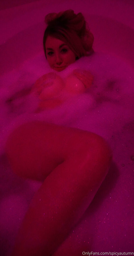 熟女ディルドOnlyFans セクシー裸 写真