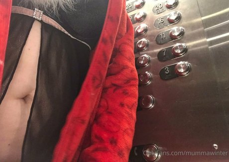 mummawinter アダルト女優 写真