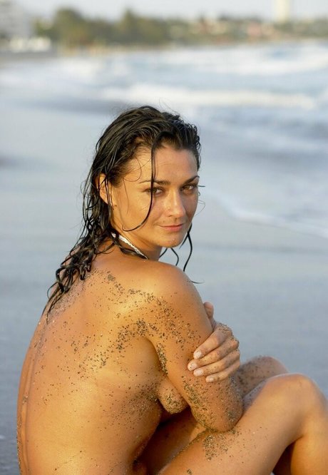 Natalie J Robb 完璧な女優 画像