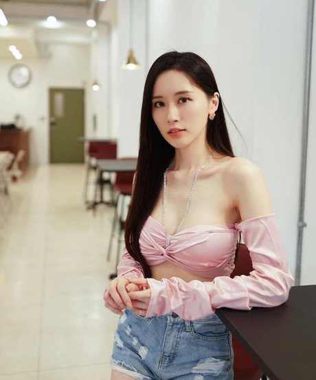 Vanessa Only4567 ポルノモデル 写真