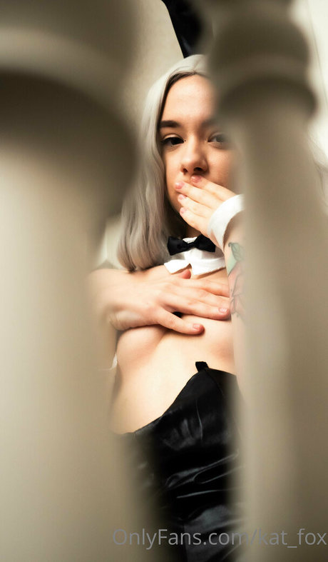 kat fox 高品質モデル 写真