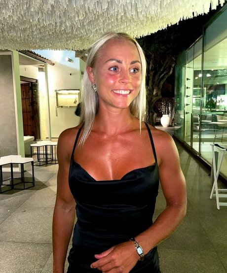 膨らみ OnlyFans 裸 画像