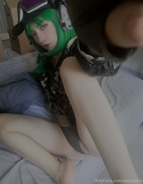 yourcarry 裸のポルノスター 写真