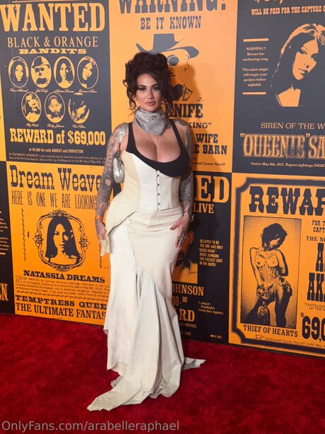 arabelleraphael スター ヌード 画像