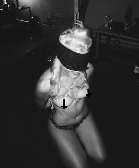 マッサージ動画 OnlyFans ホットポルノ 写真