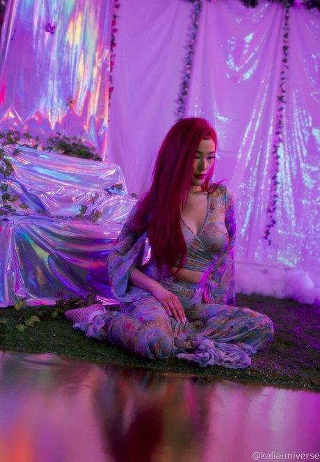 ブロンドオンリーファン アート裸 写真