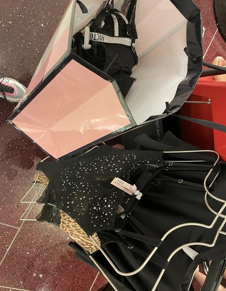 kaliauniverse モデル 写真